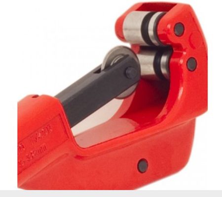 Pipe cutters